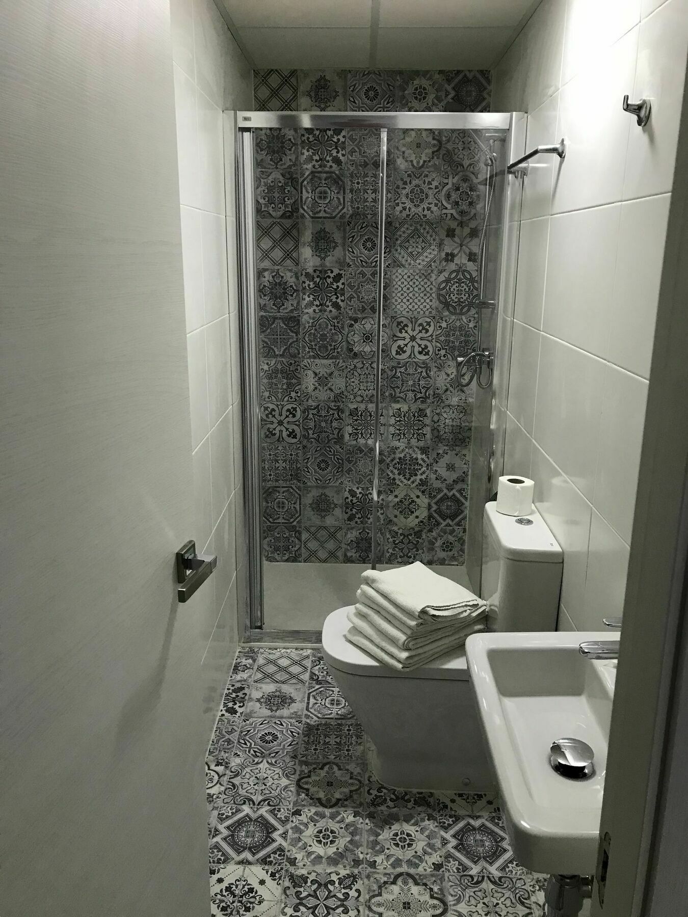 Benidorm Beach Hostel Hotel